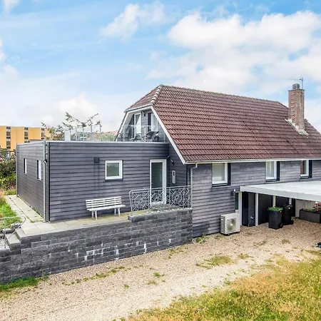 4 Star In Holiday home *