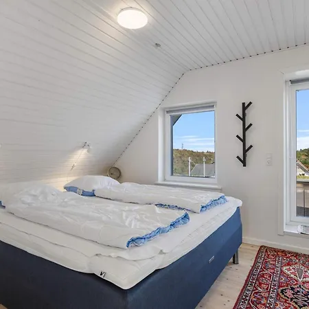 4 Star In * Norre Nebel